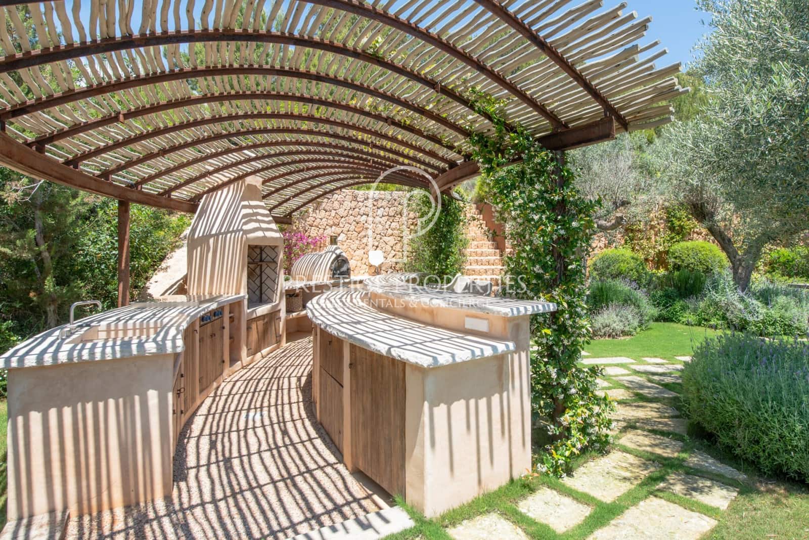 7 chambre Villa/Maison à vendre à Santa Eulalia / Santa Eularia avec piscine garage - 15 950 000 € (Ref: 10040235)