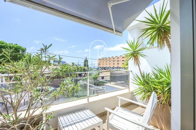 5 soverom Rekkehus til salgs i Ibiza by med svømmebasseng garasje - € 1 995 000 (Ref: 10054484)