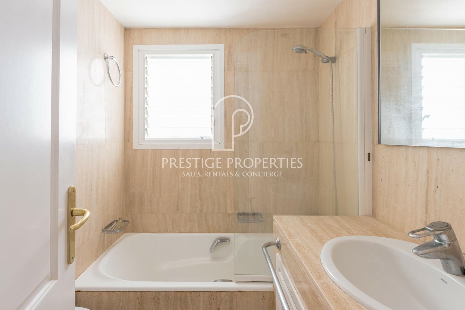 2 bedroom Apartment for sale in Santa Eulalia / Santa Eularia with pool garage - € 680,000 (Ref: 10113484)