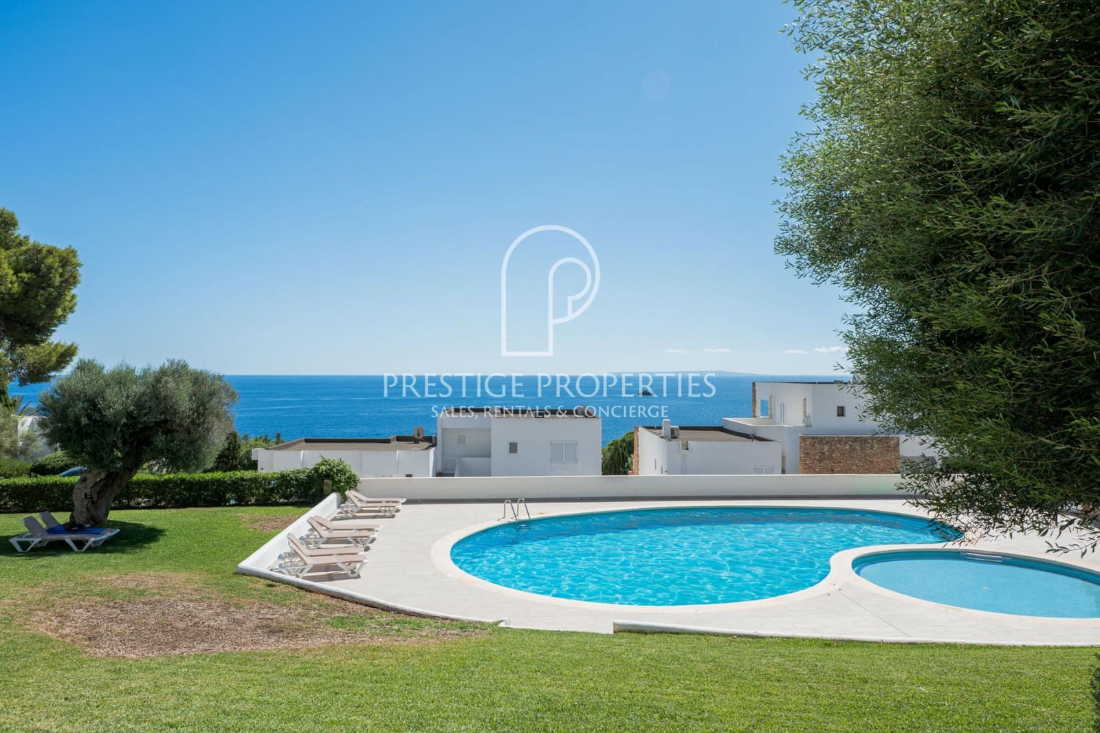 2 bedroom Apartment for sale in Santa Eulalia / Santa Eularia with pool garage - € 680,000 (Ref: 10113484)