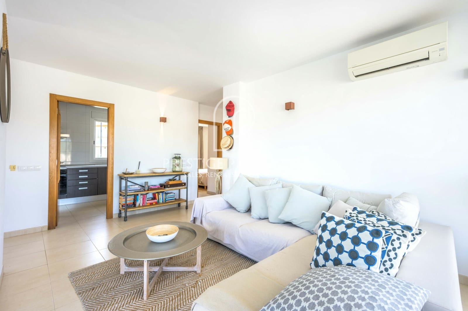 2 bedroom Penthouse for sale in Ibiza / Eivissa town with garage - € 790,000 (Ref: 10168023)