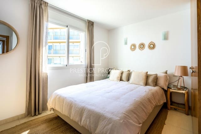 2 slaapkamer Penthouse te koop in Ibiza dorp met garage - € 790.000 (Ref: 10168023)