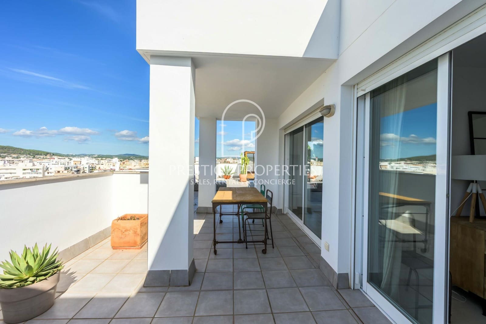 2 bedroom Penthouse for sale in Ibiza / Eivissa town with garage - € 790,000 (Ref: 10168023)
