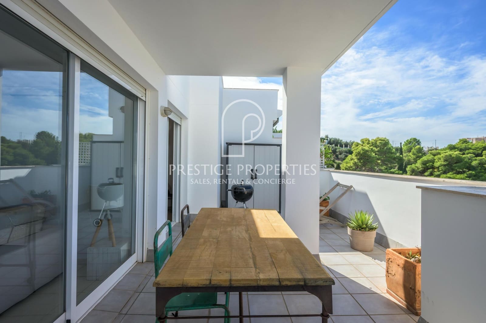2 bedroom Penthouse for sale in Ibiza / Eivissa town with garage - € 790,000 (Ref: 10168023)