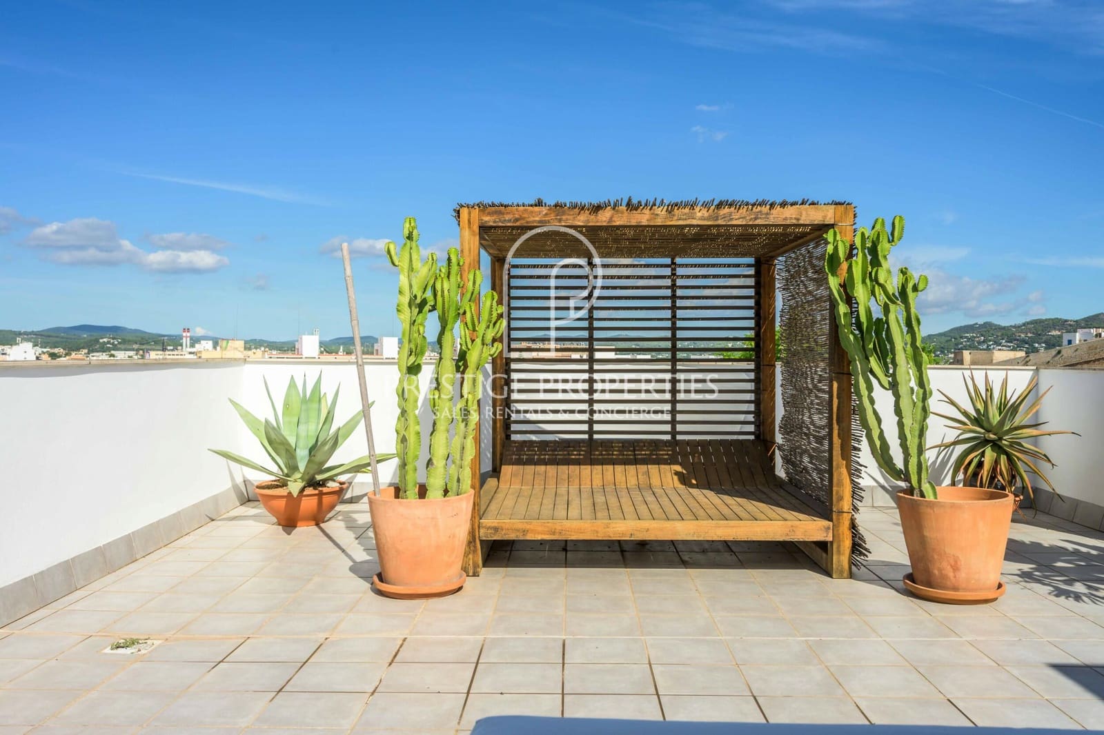2 bedroom Penthouse for sale in Ibiza / Eivissa town with garage - € 790,000 (Ref: 10168023)
