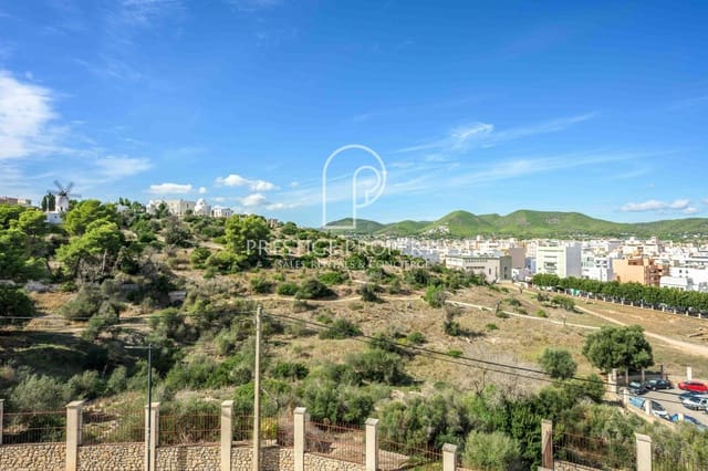 2 slaapkamer Penthouse te koop in Ibiza dorp met garage - € 790.000 (Ref: 10168023)