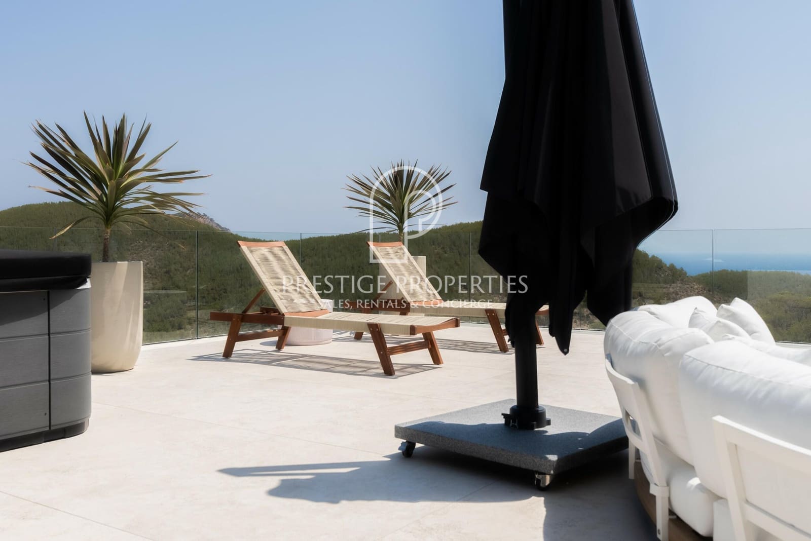 7 sypialnia Willa na sprzedaż w Santa Eulalia / Santa Eularia z basenem garażem - 6 300 000 € (Ref: 7466969)