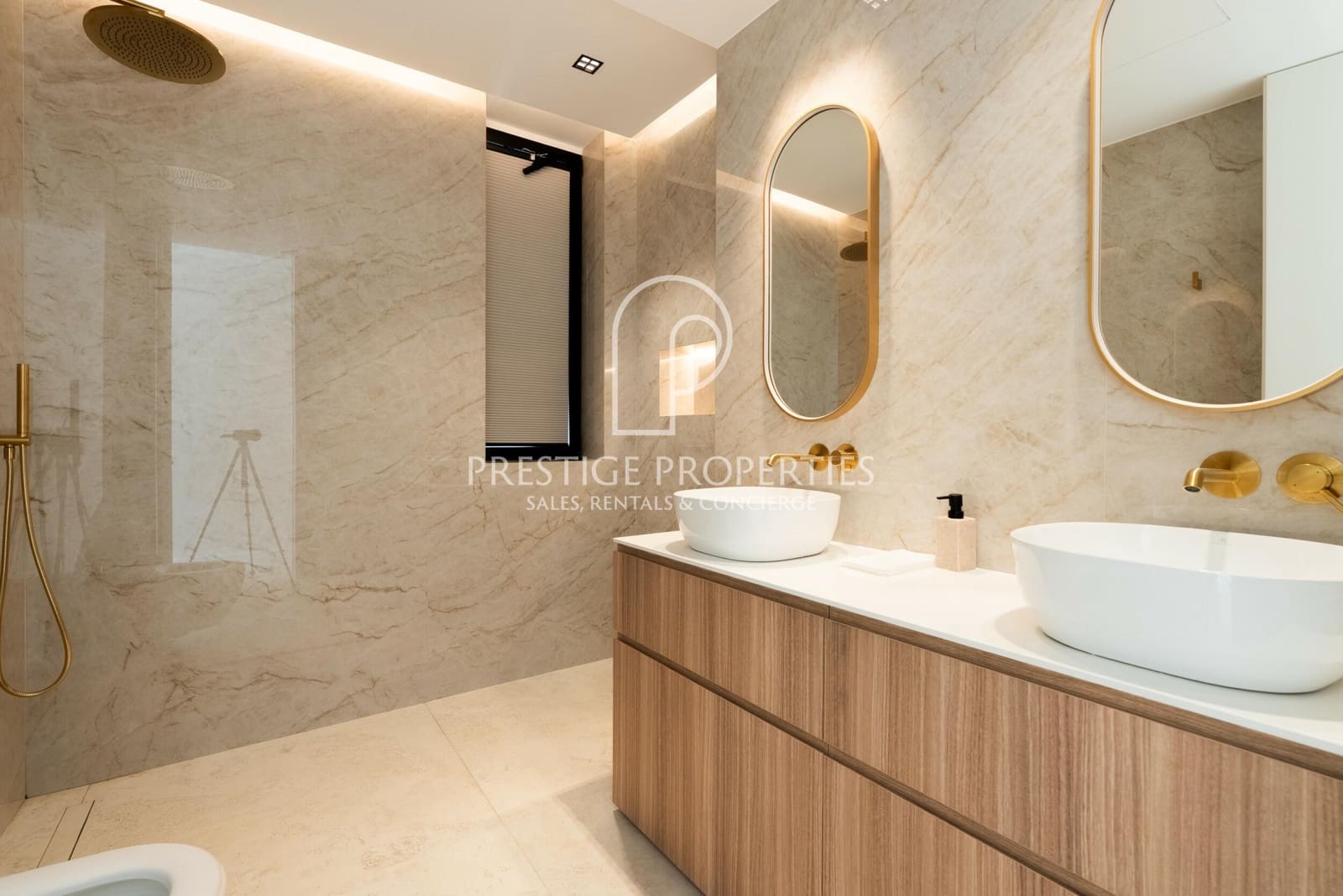 7 sypialnia Willa na sprzedaż w Santa Eulalia / Santa Eularia z basenem garażem - 6 300 000 € (Ref: 7466969)