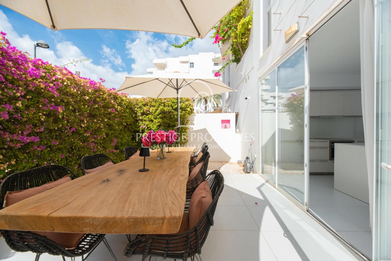 2 slaapkamer Flat te koop in Ibiza dorp met zwembad garage - € 750.000 (Ref: 7877403)