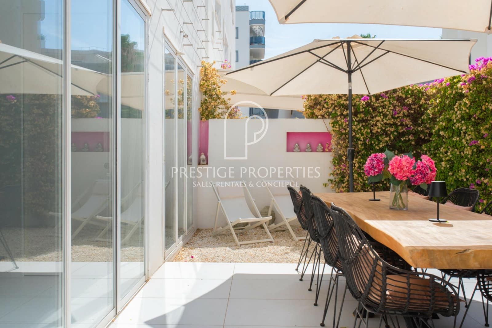 2 slaapkamer Flat te koop in Ibiza dorp met zwembad garage - € 750.000 (Ref: 7877403)