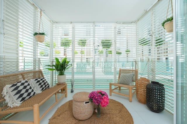 2 slaapkamer Flat te koop in Ibiza dorp met zwembad garage - € 750.000 (Ref: 7877403)