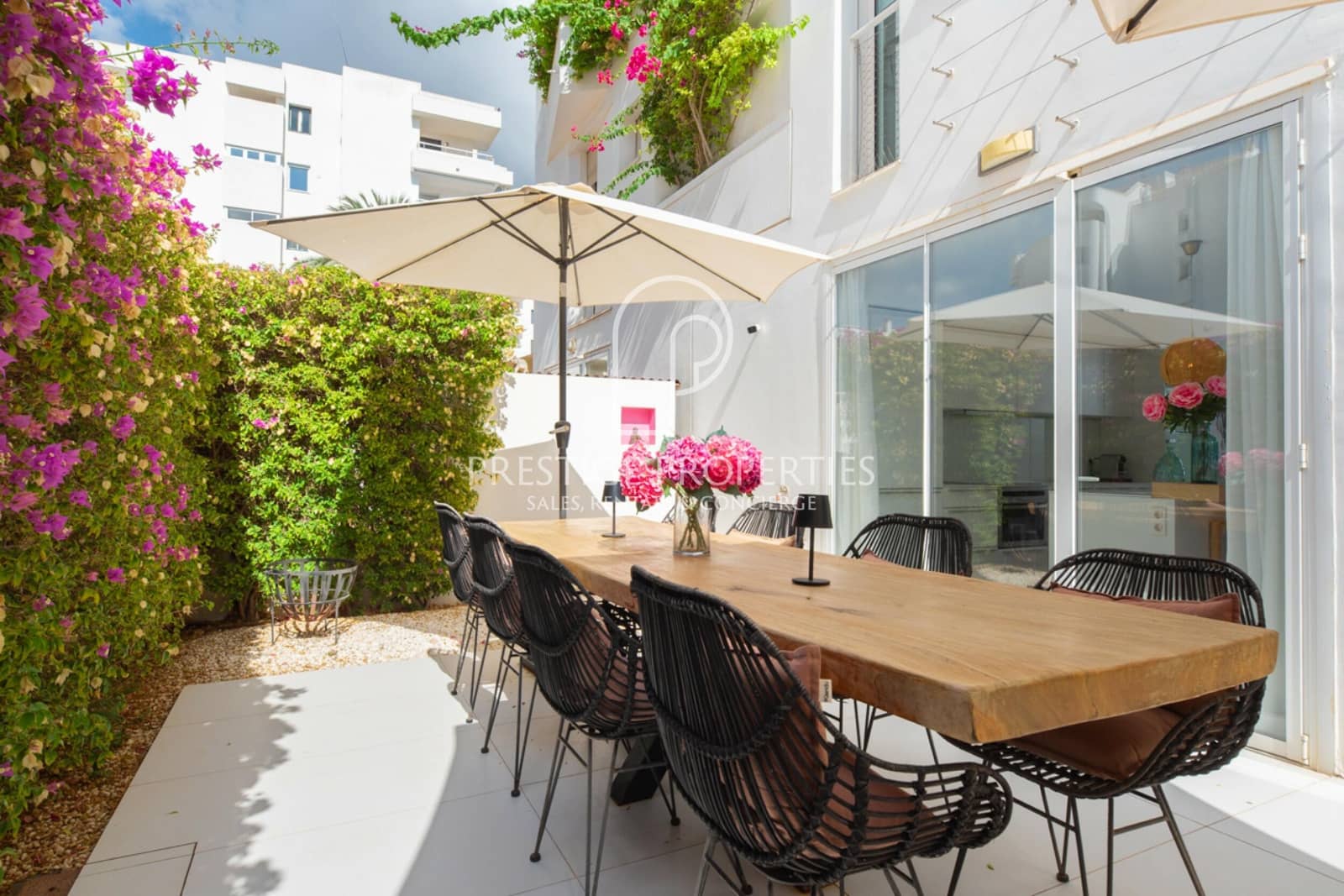 2 slaapkamer Flat te koop in Ibiza dorp met zwembad garage - € 750.000 (Ref: 7877403)