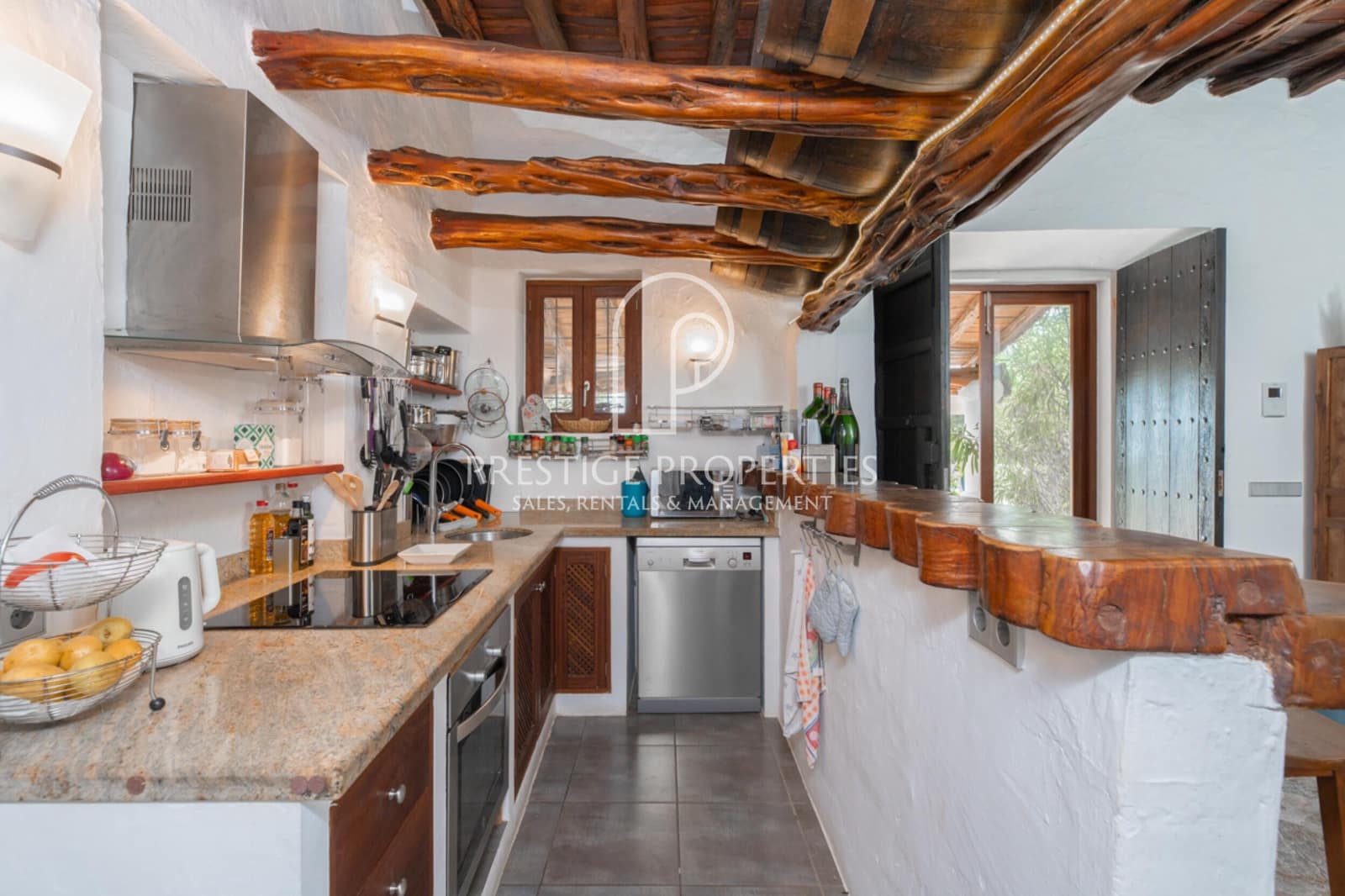 4 soveværelse Finca/Landehus til salg i Sant Joan de Labritja med swimmingpool garage - € 2.190.000 (Ref: 7921564)