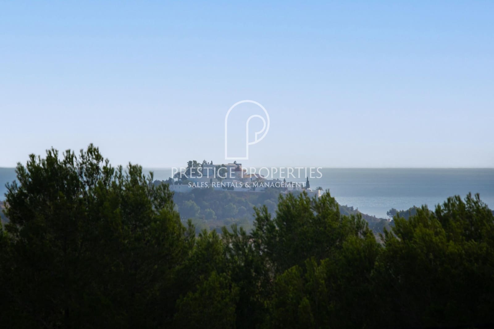 4 soveværelse Finca/Landehus til salg i Sant Joan de Labritja med swimmingpool garage - € 2.190.000 (Ref: 7921564)