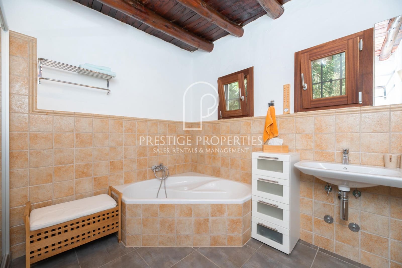 4 soveværelse Finca/Landehus til salg i Sant Joan de Labritja med swimmingpool garage - € 2.190.000 (Ref: 7921564)