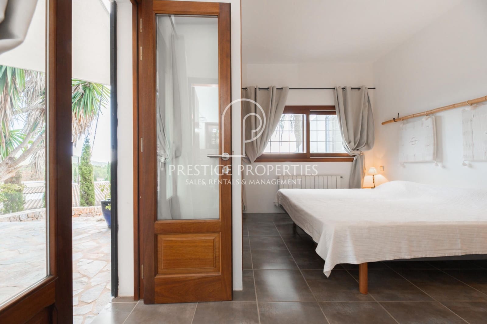 4 soveværelse Finca/Landehus til salg i Sant Joan de Labritja med swimmingpool garage - € 2.190.000 (Ref: 7921564)