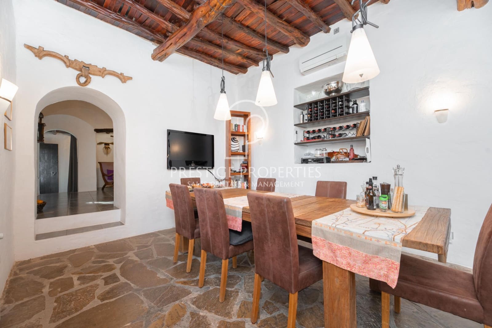 4 soveværelse Finca/Landehus til salg i Sant Joan de Labritja med swimmingpool garage - € 2.190.000 (Ref: 7921564)