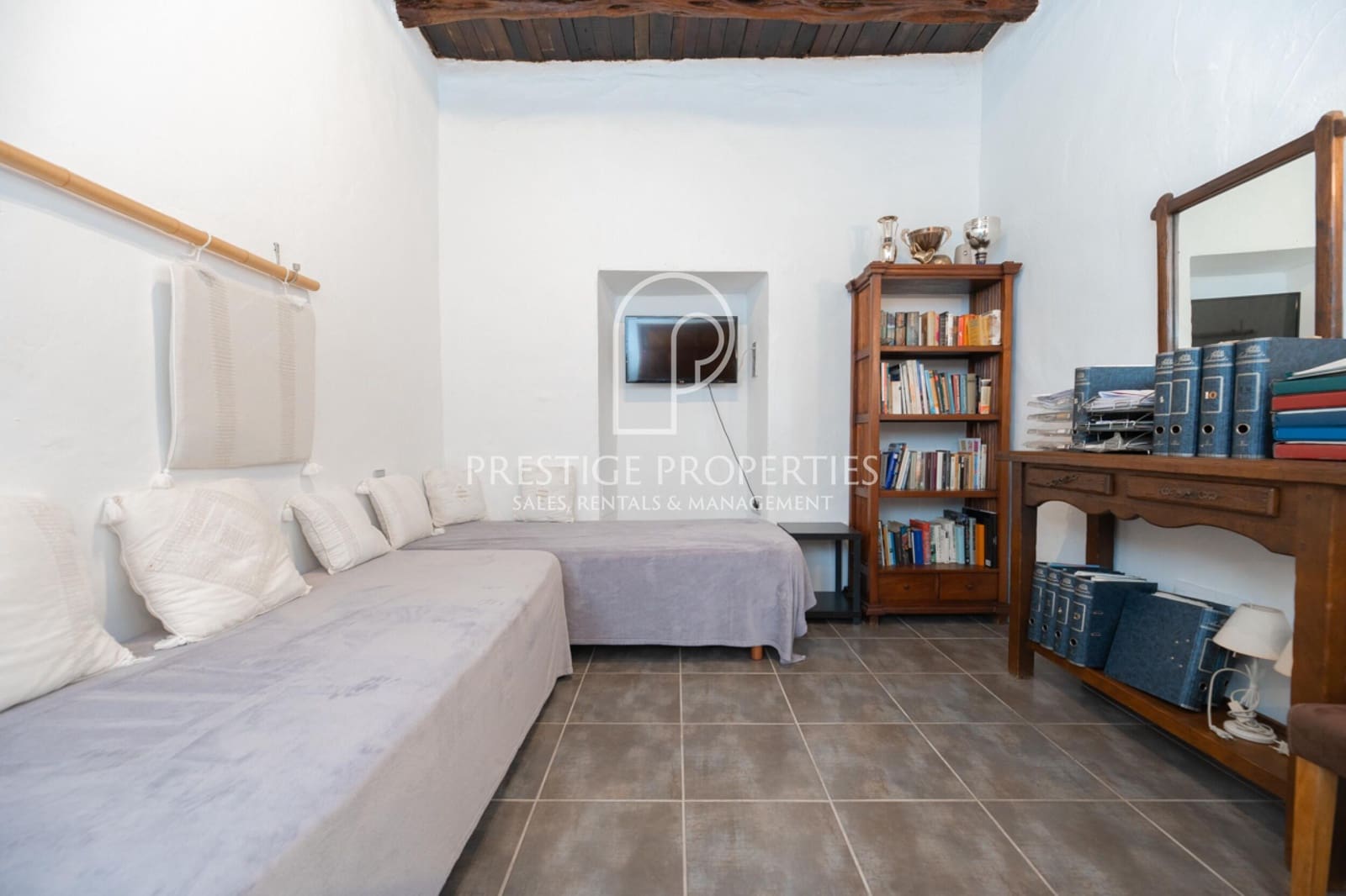 4 soveværelse Finca/Landehus til salg i Sant Joan de Labritja med swimmingpool garage - € 2.190.000 (Ref: 7921564)