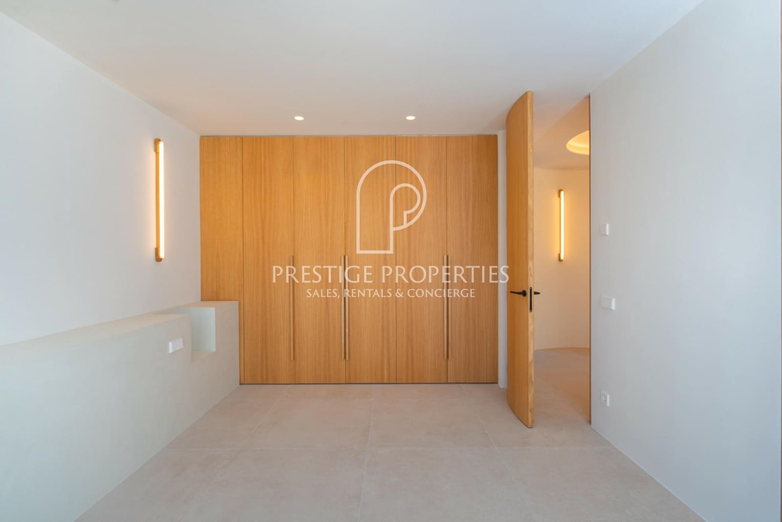 6 bedroom Villa for sale in Santa Eulalia / Santa Eularia with pool garage - € 3,400,000 (Ref: 8113280)