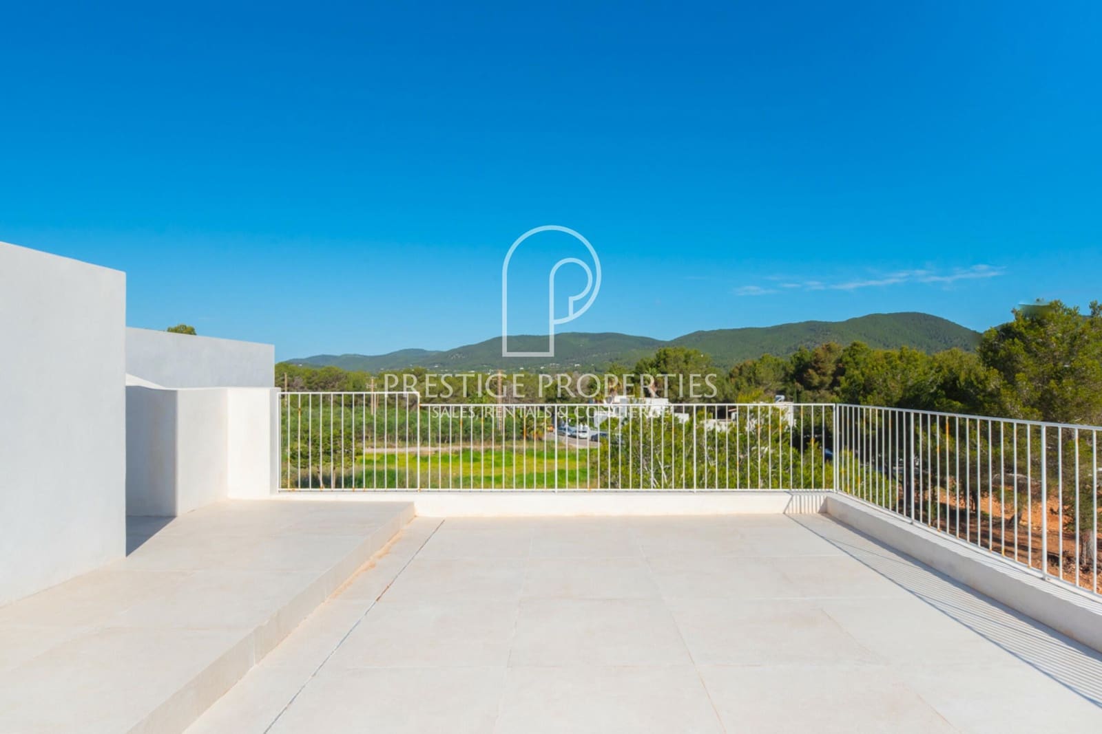 6 bedroom Villa for sale in Santa Eulalia / Santa Eularia with pool garage - € 3,400,000 (Ref: 8113280)