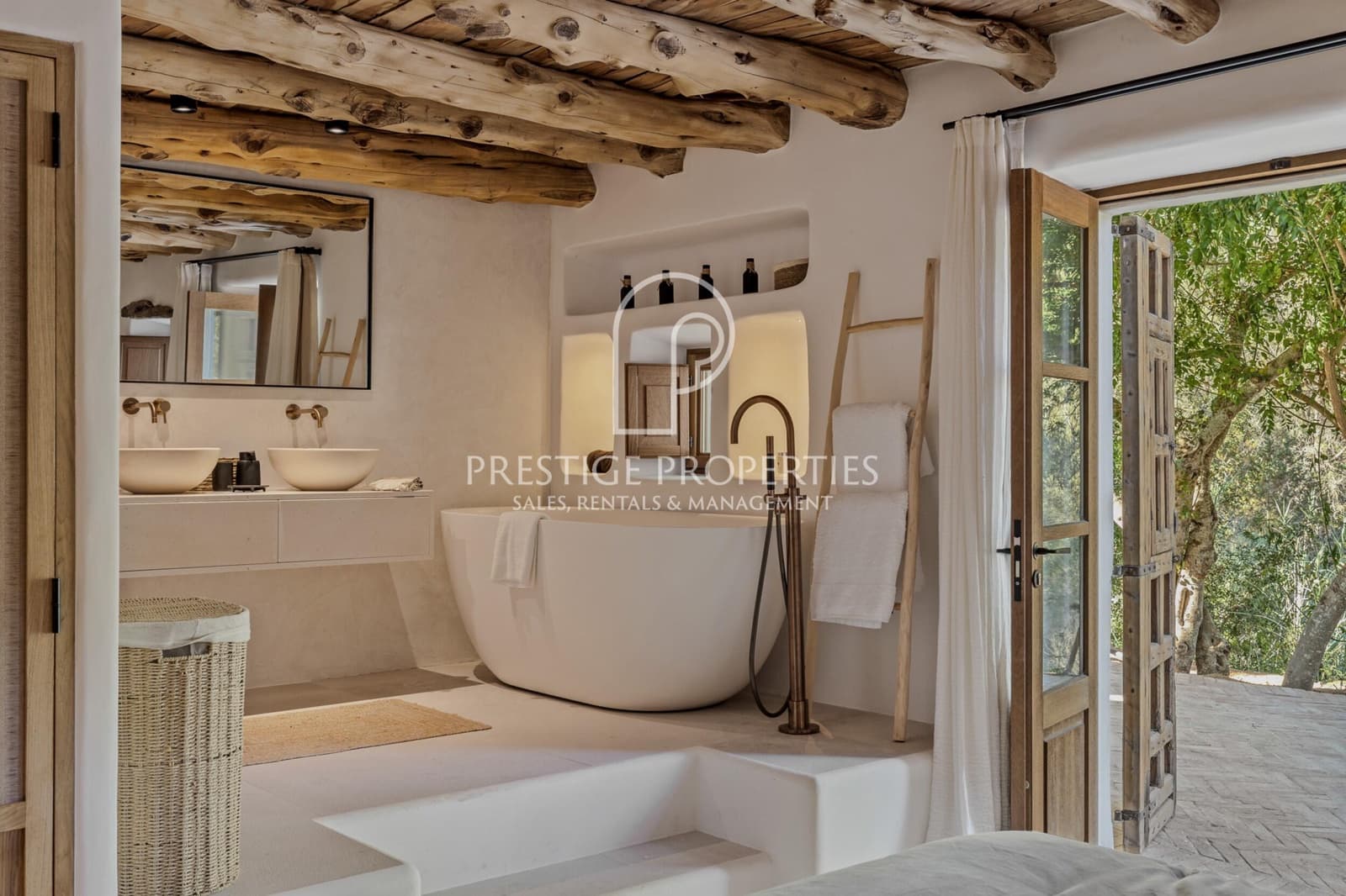 5 soveværelse Finca/Landehus til salg i San Jose / Sant Josep de Sa Talaia med swimmingpool garage - € 4.500.000 (Ref: 8115356)