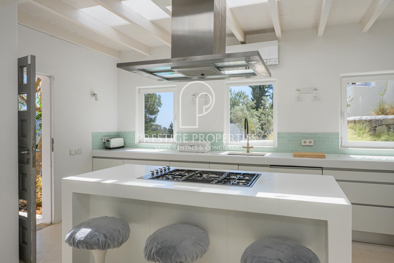 4 slaapkamer Villa te koop in San Jose / Sant Josep de Sa Talaia met zwembad garage - € 2.975.000 (Ref: 8200912)