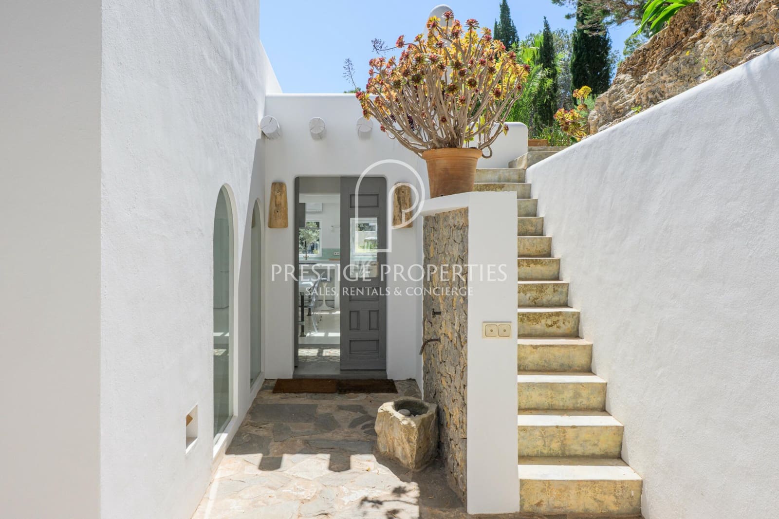 4 slaapkamer Villa te koop in San Jose / Sant Josep de Sa Talaia met zwembad garage - € 2.975.000 (Ref: 8200912)