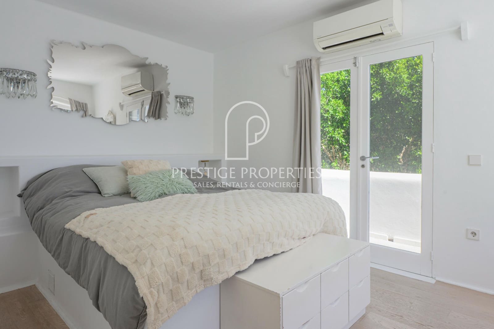 4 slaapkamer Villa te koop in San Jose / Sant Josep de Sa Talaia met zwembad garage - € 2.975.000 (Ref: 8200912)