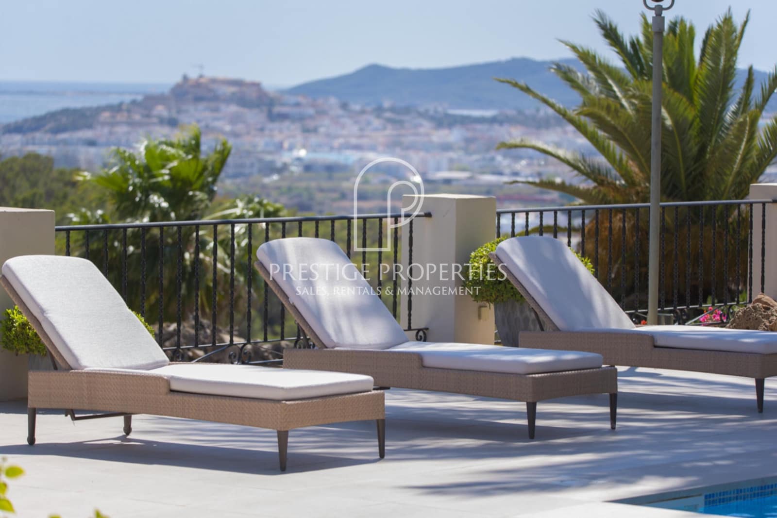 3 makuuhuone Huvila myytävänä paikassa Santa Eulalia / Santa Eularia mukana uima-altaan - 3 950 000 € (Ref: 8321625)