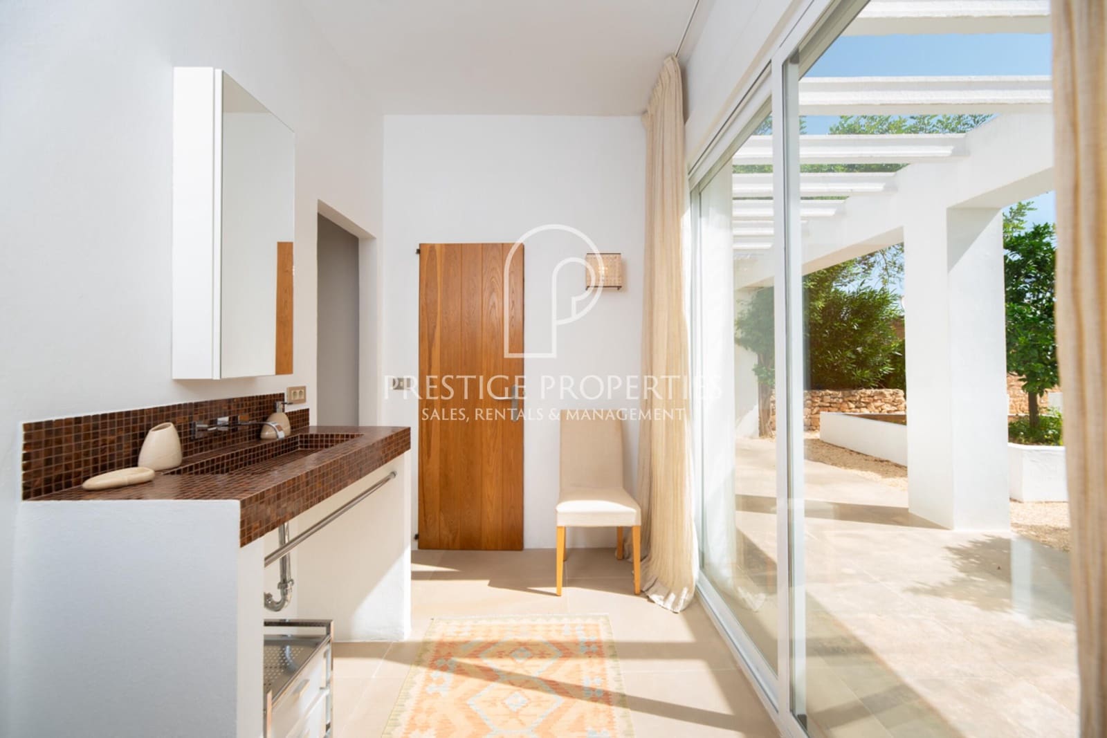 5 soveværelse Finca/Landehus til salg i Sant Antoni de Portmany med swimmingpool garage - € 4.940.000 (Ref: 8390093)