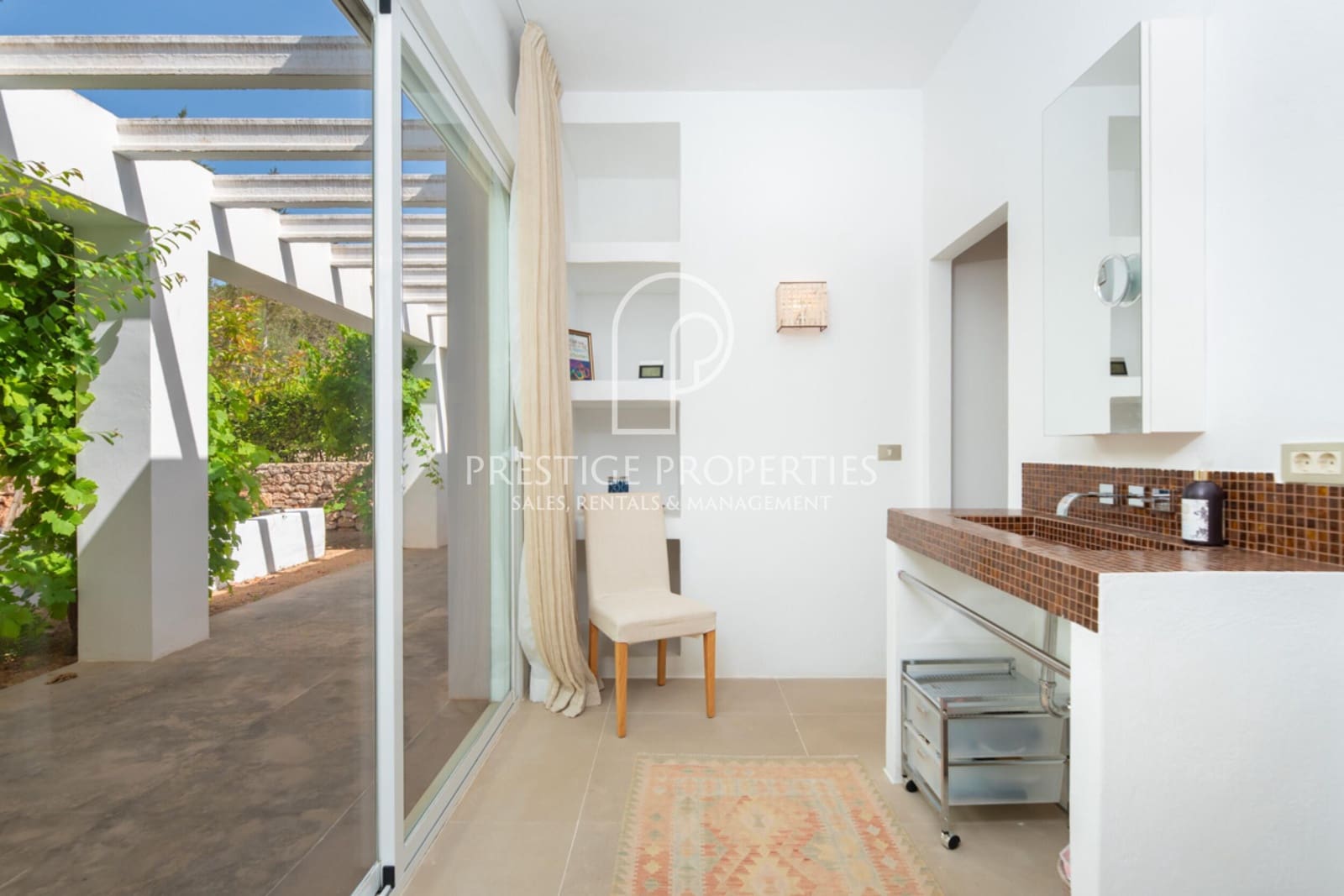 5 soveværelse Finca/Landehus til salg i Sant Antoni de Portmany med swimmingpool garage - € 4.940.000 (Ref: 8390093)