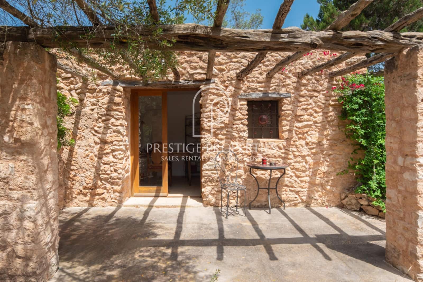 5 soveværelse Finca/Landehus til salg i Sant Antoni de Portmany med swimmingpool garage - € 4.940.000 (Ref: 8390093)