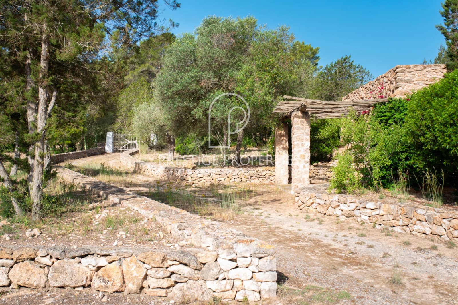 5 soveværelse Finca/Landehus til salg i Sant Antoni de Portmany med swimmingpool garage - € 4.940.000 (Ref: 8390093)