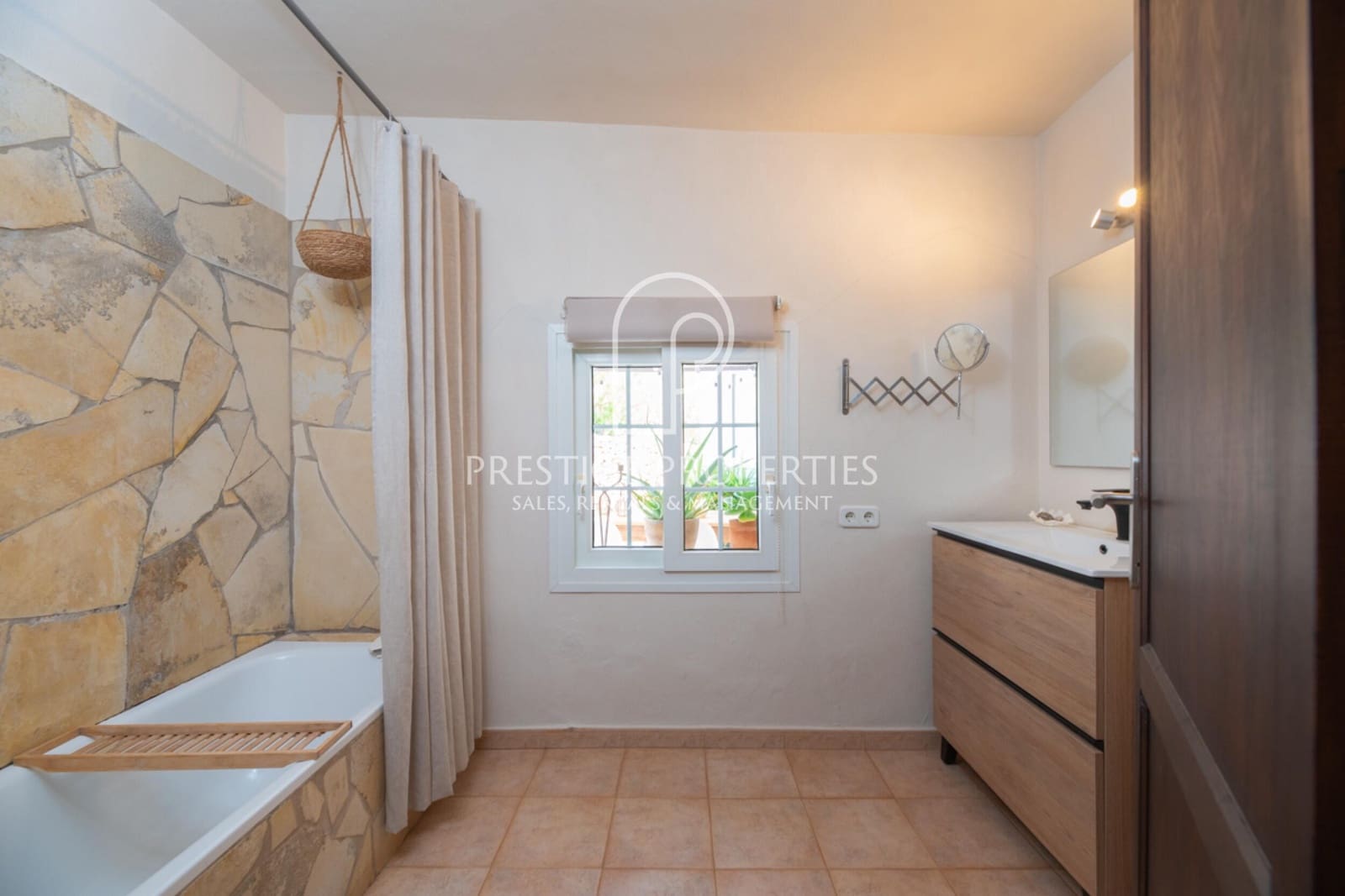 7 soveværelse Finca/Landehus til salg i Santa Eulalia / Santa Eularia med swimmingpool - € 5.750.000 (Ref: 8447575)