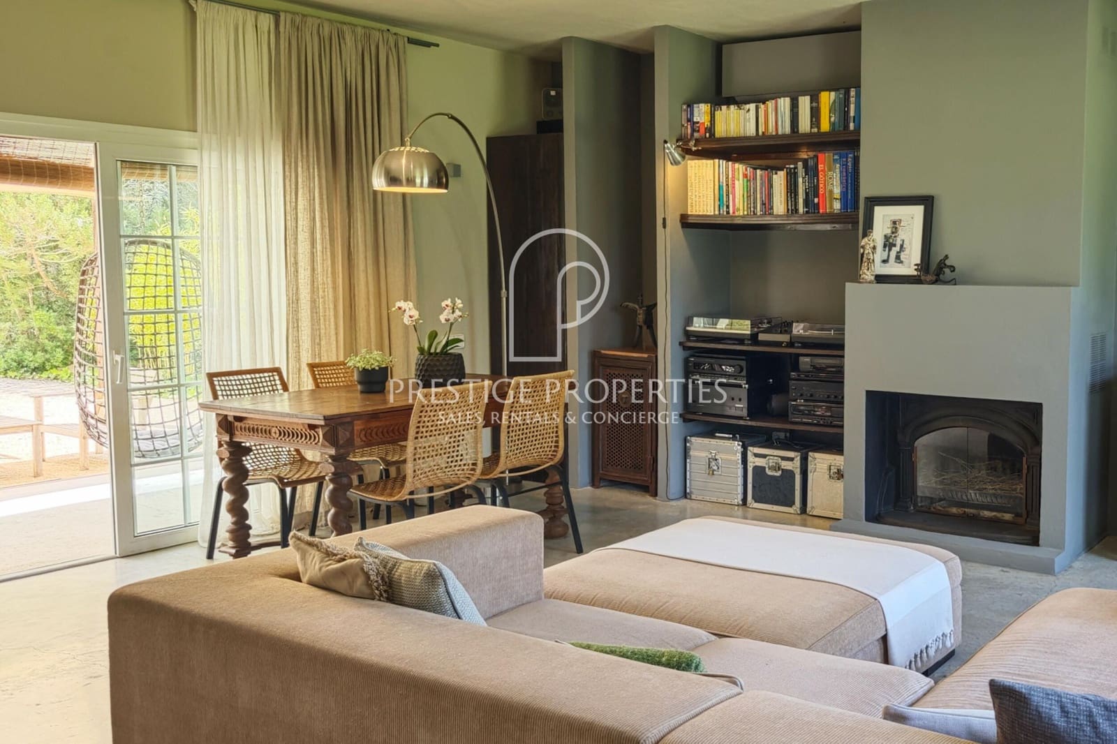 Finca/Casa Rural de 7 habitaciones en Santa Eulalia / Santa Eularia en venta con piscina - 4.950.000 € (Ref: 8447575)