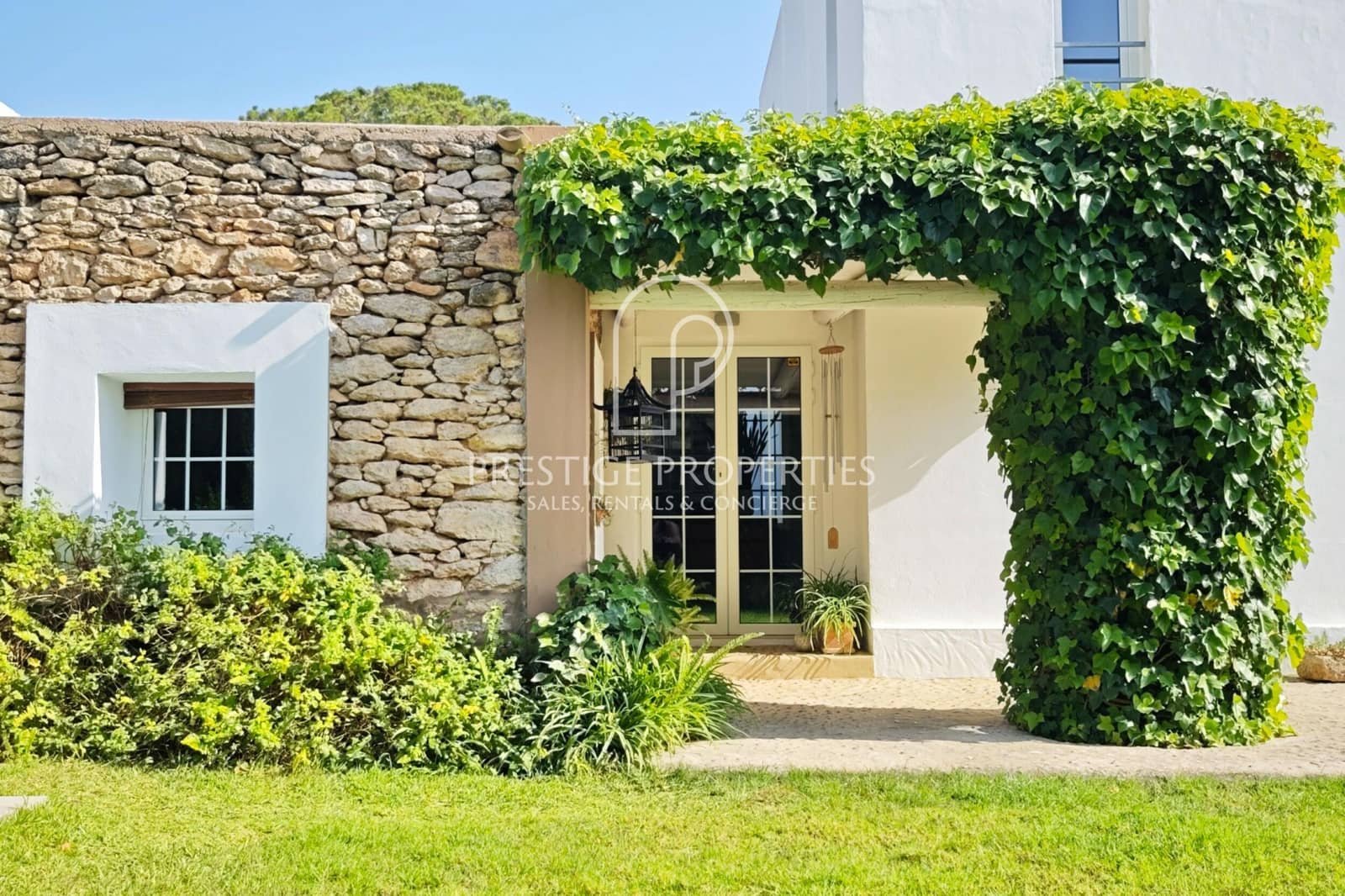 Finca/Casa Rural de 7 habitaciones en Santa Eulalia / Santa Eularia en venta con piscina - 4.950.000 € (Ref: 8447575)