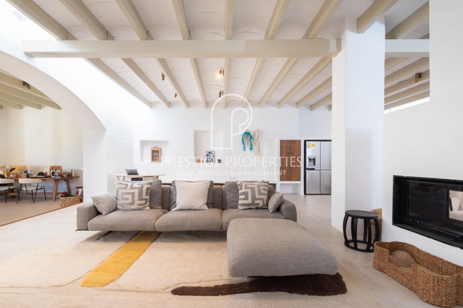 8 soveværelse Finca/Landehus til salg i Santa Eulalia / Santa Eularia med swimmingpool garage - € 6.900.000 (Ref: 8447576)