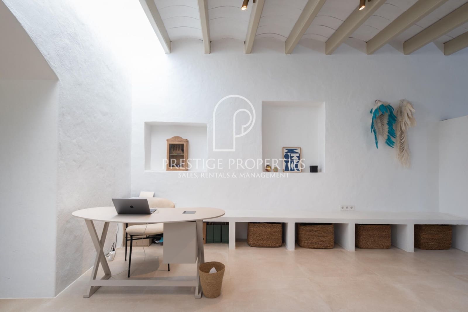 8 soveværelse Finca/Landehus til salg i Santa Eulalia / Santa Eularia med swimmingpool garage - € 6.900.000 (Ref: 8447576)