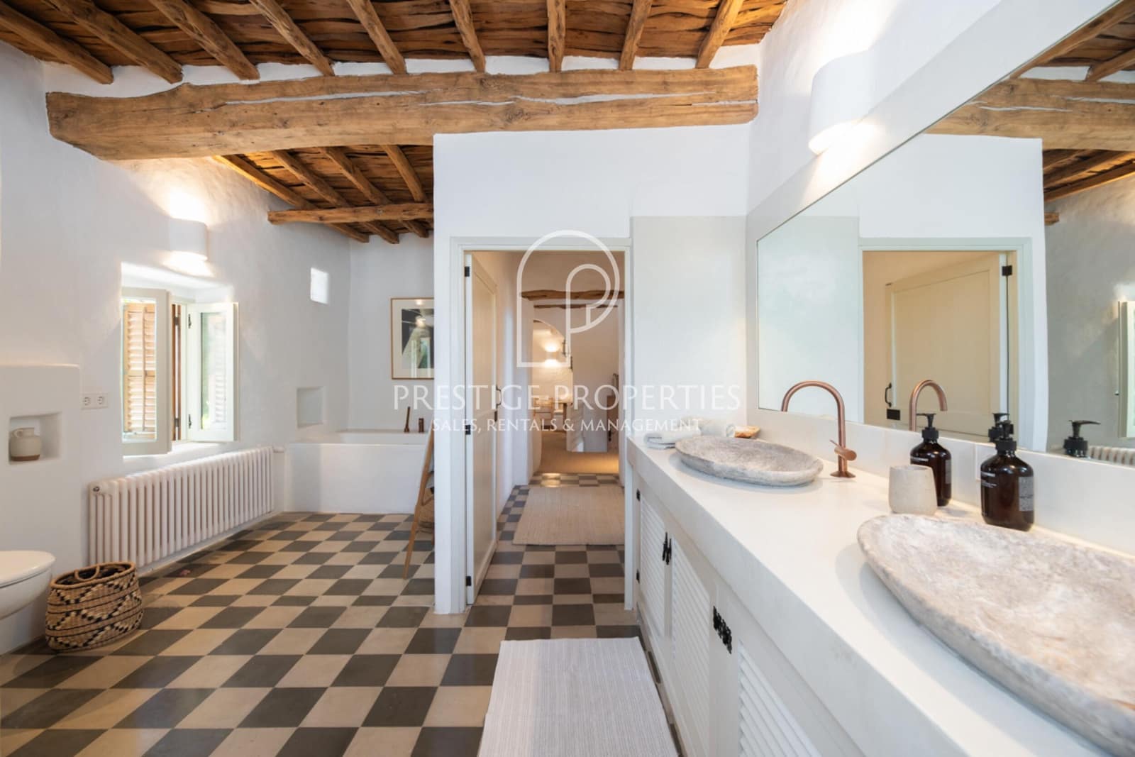 8 soveværelse Finca/Landehus til salg i Santa Eulalia / Santa Eularia med swimmingpool garage - € 6.900.000 (Ref: 8447576)