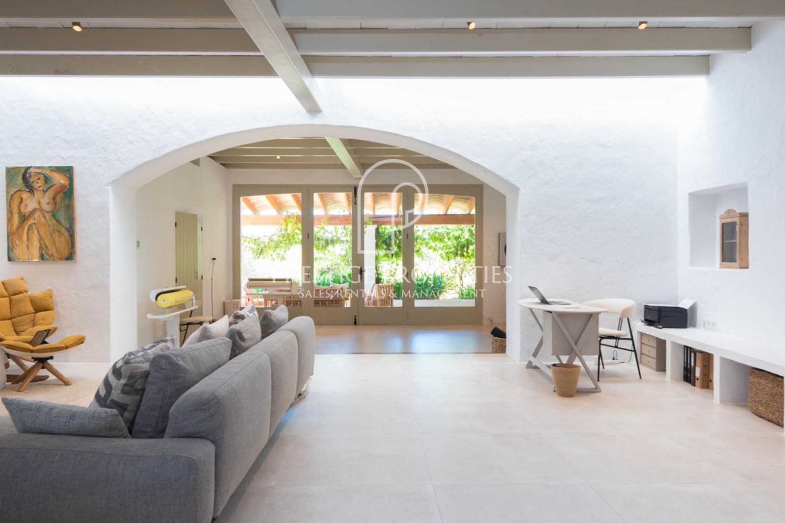 8 soveværelse Finca/Landehus til salg i Santa Eulalia / Santa Eularia med swimmingpool garage - € 6.900.000 (Ref: 8447576)