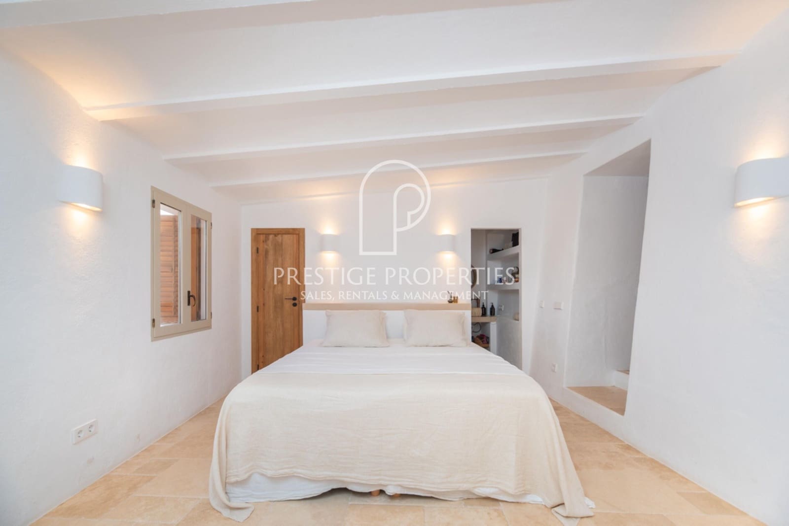 8 soveværelse Finca/Landehus til salg i Santa Eulalia / Santa Eularia med swimmingpool garage - € 6.900.000 (Ref: 8447576)