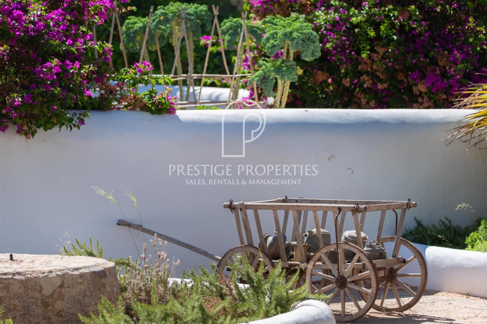 8 soveværelse Finca/Landehus til salg i Santa Eulalia / Santa Eularia med swimmingpool garage - € 6.900.000 (Ref: 8447576)