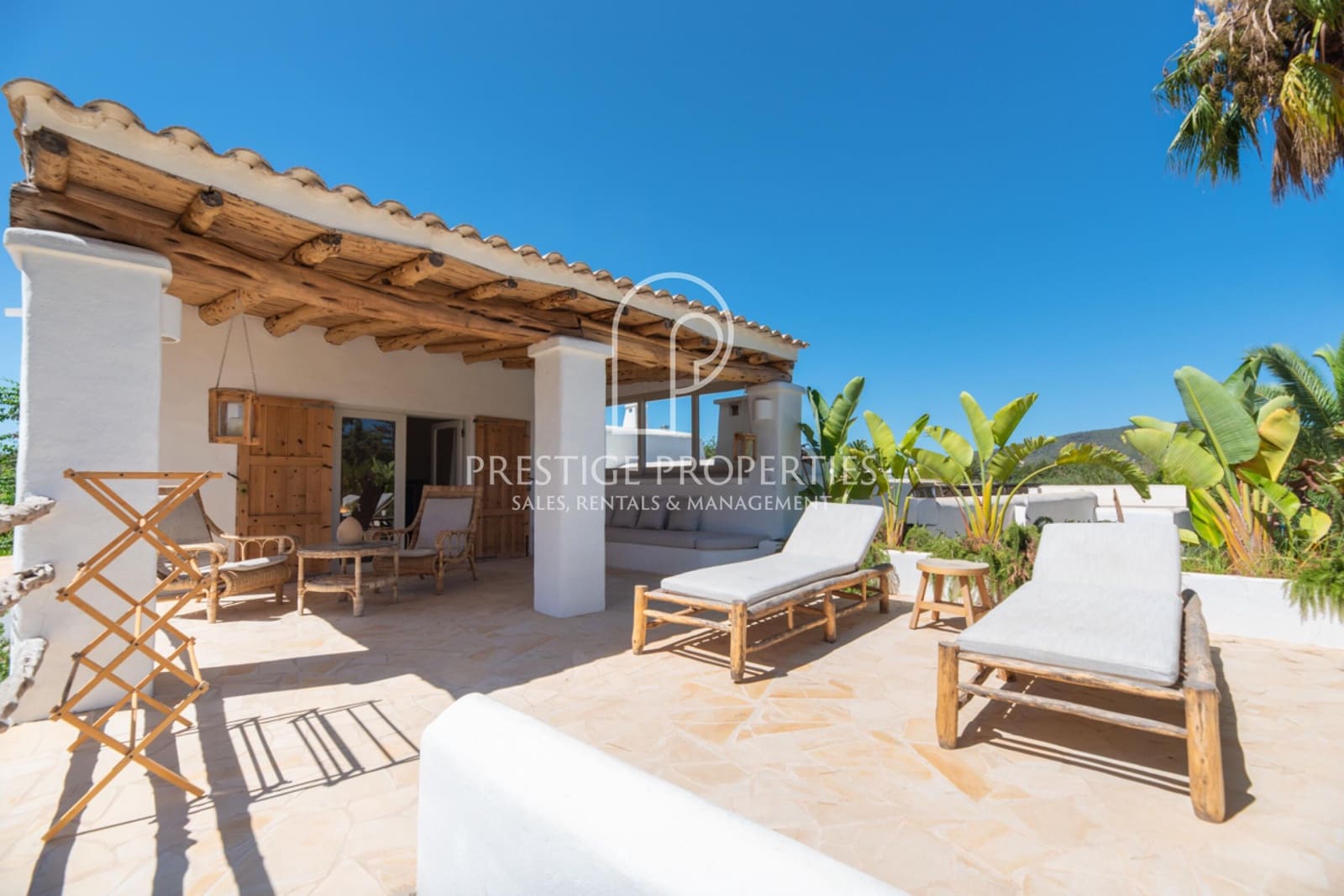 8 soveværelse Finca/Landehus til salg i Santa Eulalia / Santa Eularia med swimmingpool garage - € 6.900.000 (Ref: 8447576)
