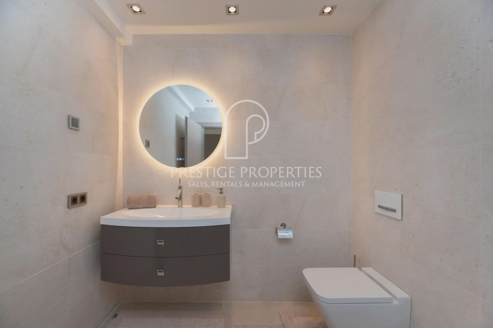7 slaapkamer Villa te koop in Santa Eulalia / Santa Eularia met zwembad - € 7.900.000 (Ref: 8494548)