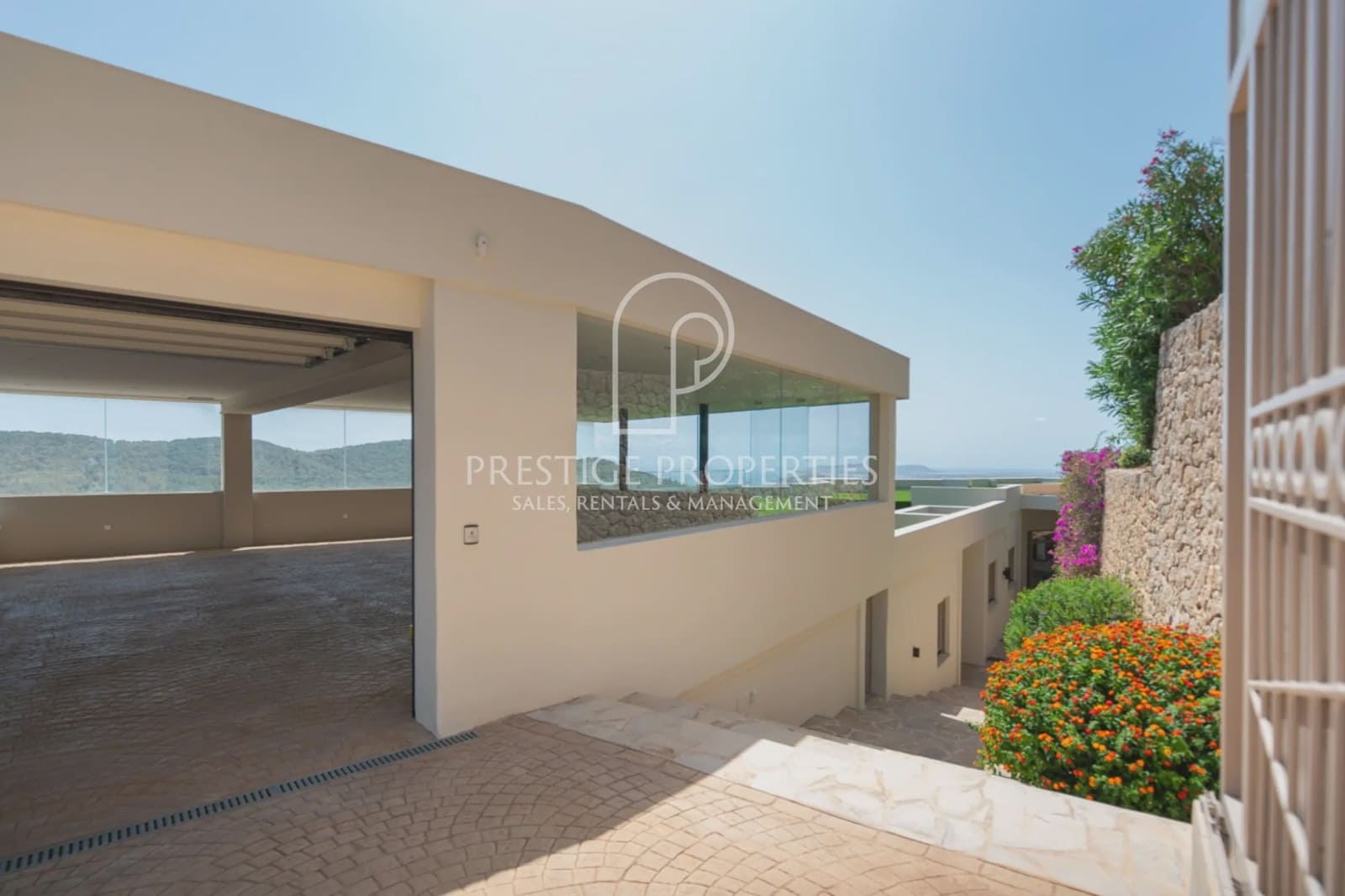 7 slaapkamer Villa te koop in Santa Eulalia / Santa Eularia met zwembad - € 7.900.000 (Ref: 8494548)