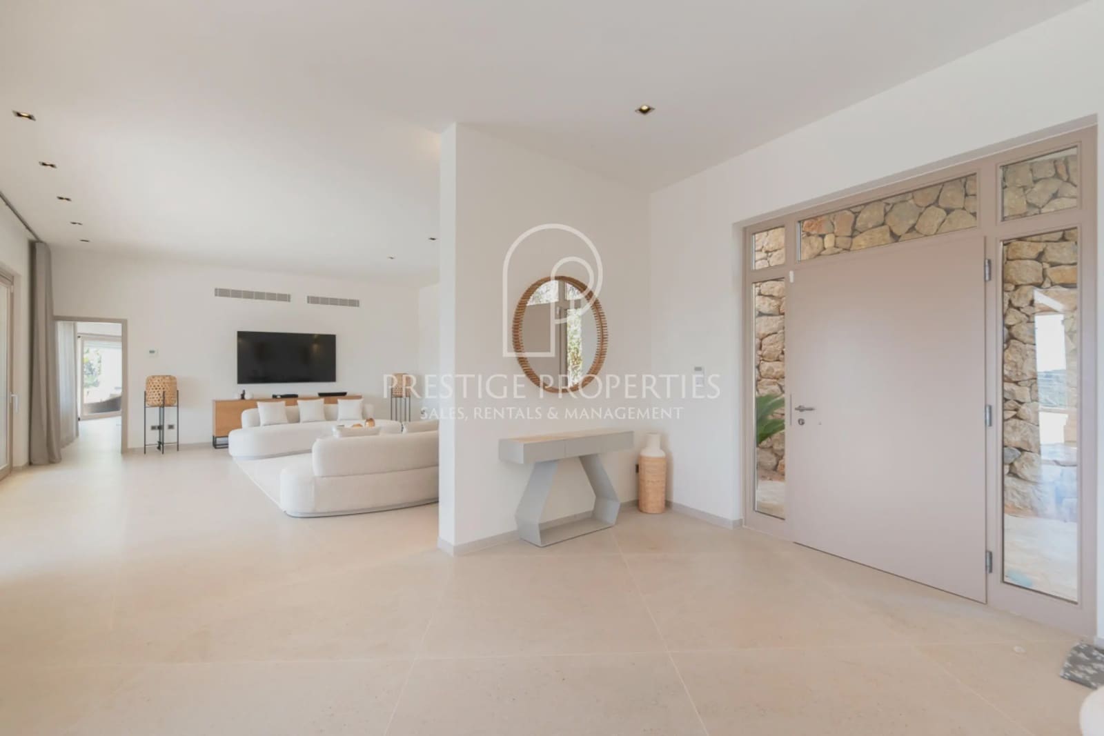 7 slaapkamer Villa te koop in Santa Eulalia / Santa Eularia met zwembad - € 7.900.000 (Ref: 8494548)