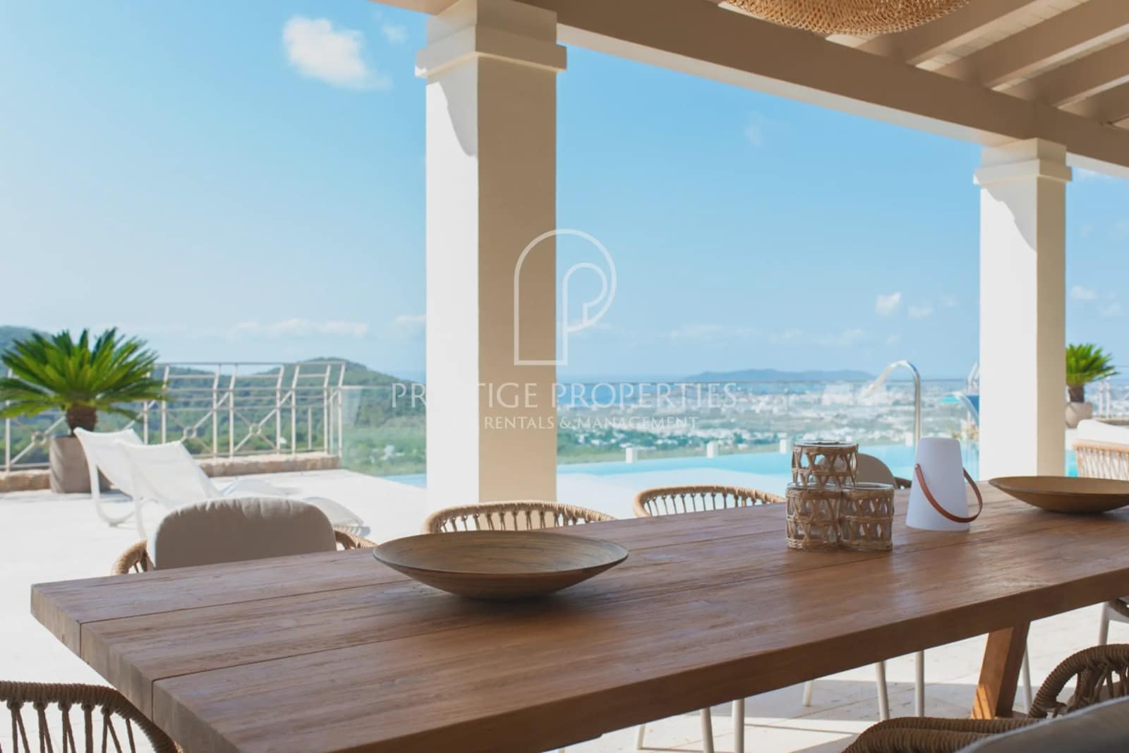 7 slaapkamer Villa te koop in Santa Eulalia / Santa Eularia met zwembad - € 7.900.000 (Ref: 8494548)