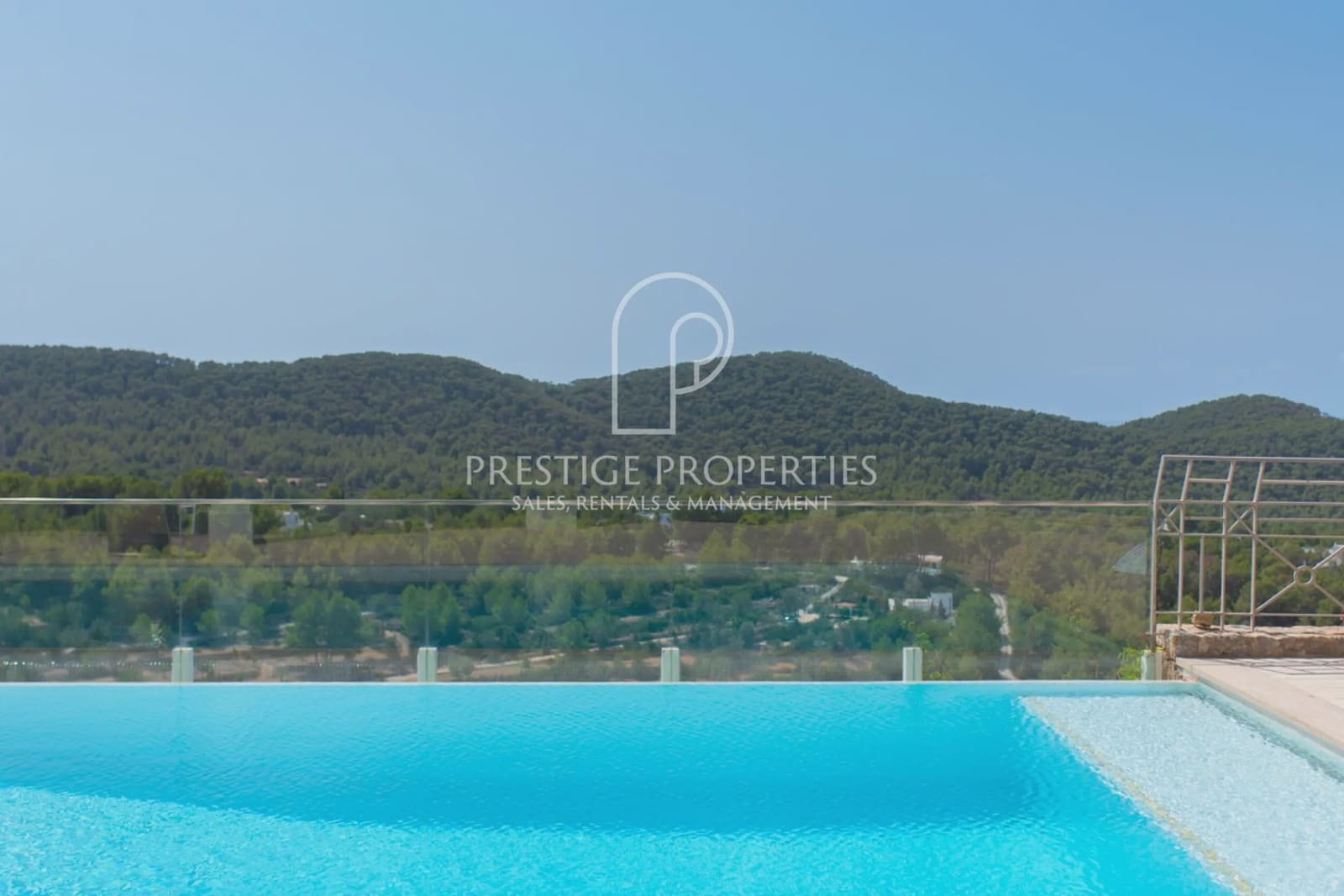 7 slaapkamer Villa te koop in Santa Eulalia / Santa Eularia met zwembad - € 7.900.000 (Ref: 8494548)