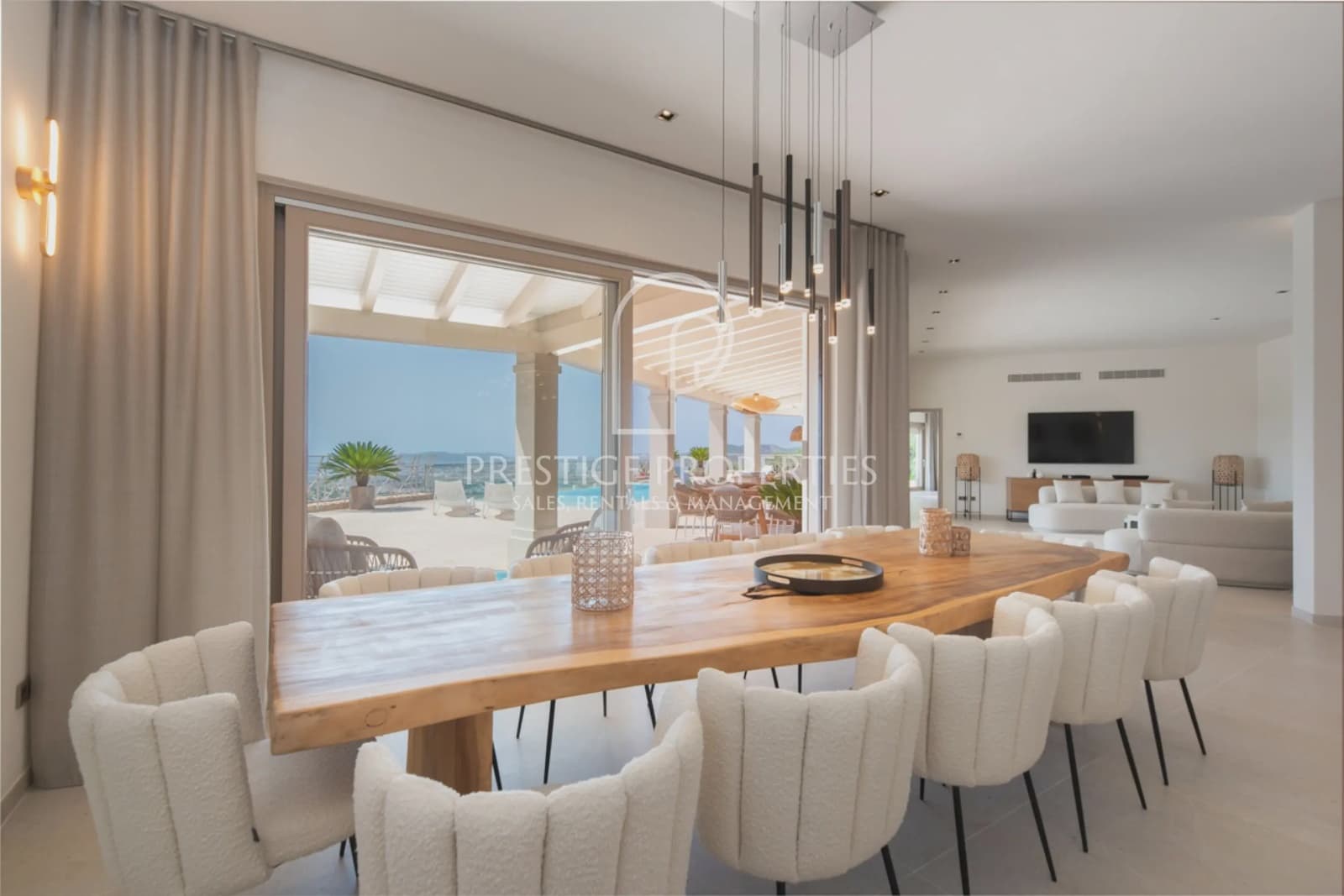 7 slaapkamer Villa te koop in Santa Eulalia / Santa Eularia met zwembad - € 7.900.000 (Ref: 8494548)