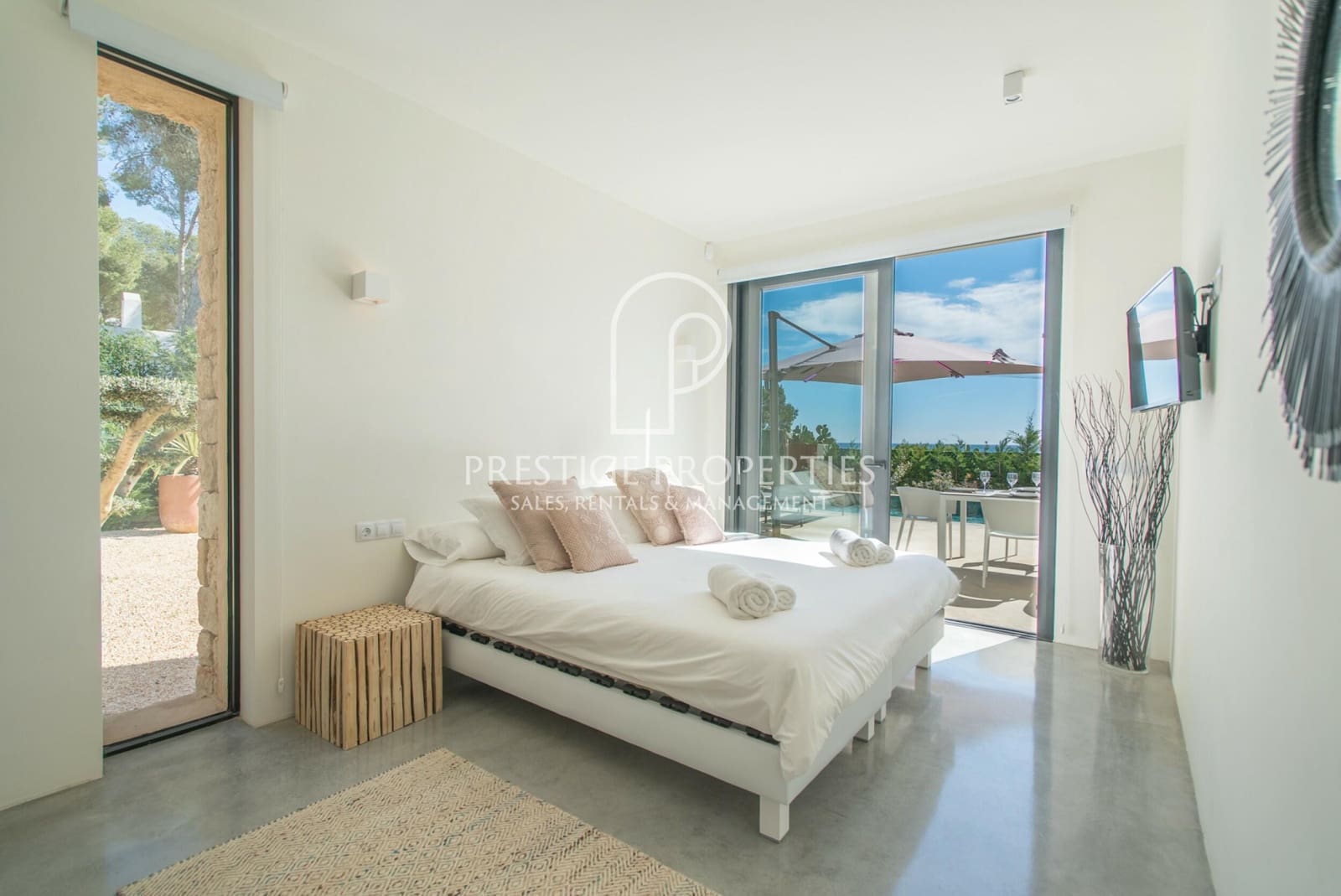 9 bedroom Villa for sale in Santa Eulalia / Santa Eularia with pool garage - € 10,400,000 (Ref: 8526141)